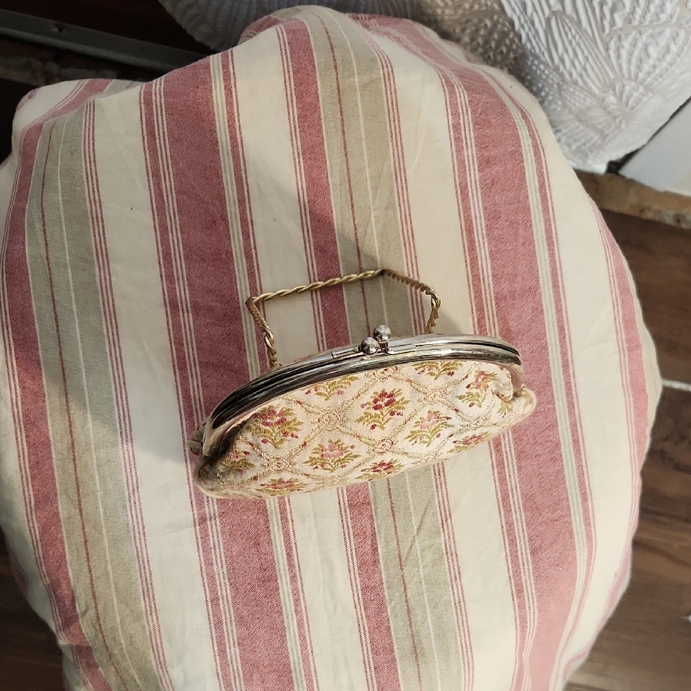 Floral Kisslock Accessories, Make Up, Coin, Sew Clutch Boho Grandmacore Cottage - Picture 2 of 8